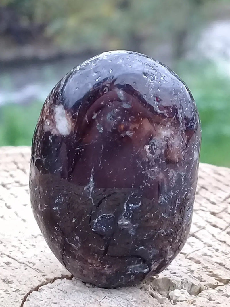 Chargez l&#39;image dans la visionneuse de la galerie, Dravite ou Tourmaline brune du Brésil pierre roulée Grade A++++ Dravite ou Tourmaline brune du Brésil pierre roulée
