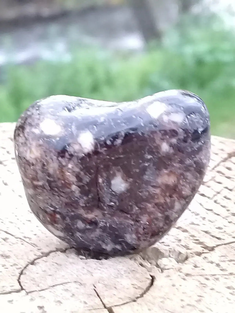 Load image into Gallery viewer, Dravite ou Tourmaline brune du Brésil pierre roulée Grade A++++ Dravite ou Tourmaline brune du Brésil pierre roulée
