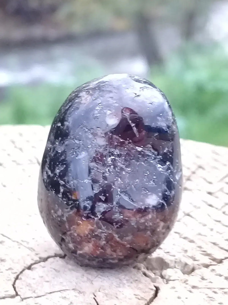 Load image into Gallery viewer, Dravite ou Tourmaline brune du Brésil pierre roulée Grade A++++ Dravite ou Tourmaline brune du Brésil pierre roulée
