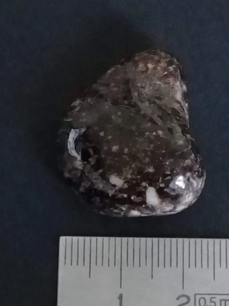Load image into Gallery viewer, Dravite ou Tourmaline brune du Brésil pierre roulée Grade A++++ Dravite ou Tourmaline brune du Brésil pierre roulée
