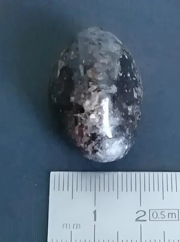 Chargez l&#39;image dans la visionneuse de la galerie, Dravite ou Tourmaline brune du Brésil pierre roulée Grade A++++ Dravite ou Tourmaline brune du Brésil pierre roulée
