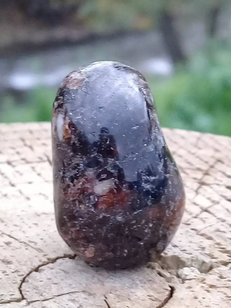 Load image into Gallery viewer, Dravite ou Tourmaline brune du Brésil pierre roulée Grade A++++ Dravite ou Tourmaline brune du Brésil pierre roulée
