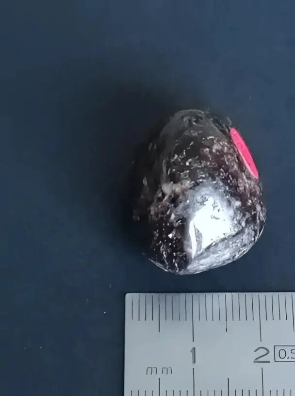 Chargez l&#39;image dans la visionneuse de la galerie, Dravite ou Tourmaline brune du Brésil pierre roulée Grade A++++ Dravite ou Tourmaline brune du Brésil pierre roulée
