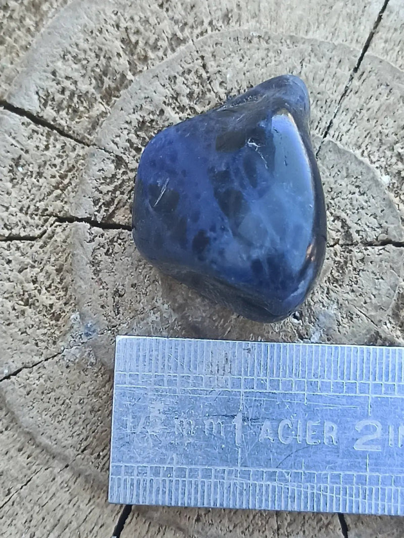 Load image into Gallery viewer, Dumortiérite du Brésil pierre roulée Grade A++++ Dumortiérite pierre roulée
