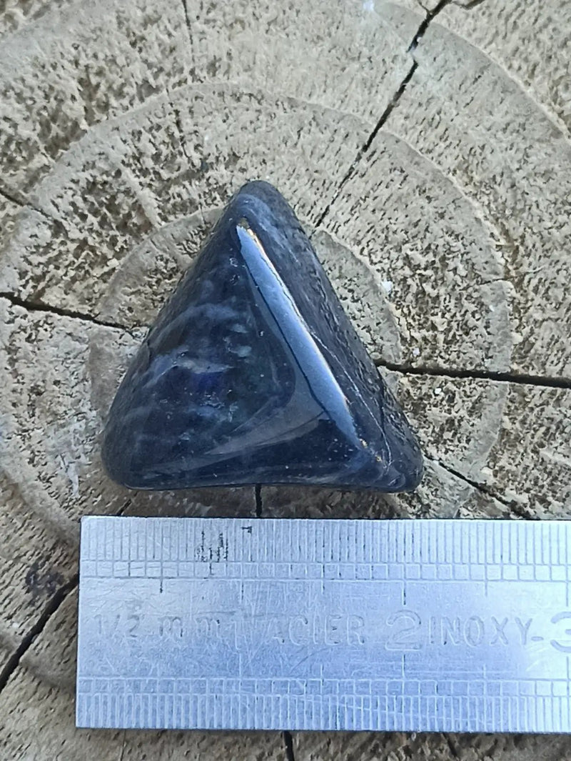 Load image into Gallery viewer, Dumortiérite du Brésil pierre roulée Grade A++++ Dumortiérite pierre roulée
