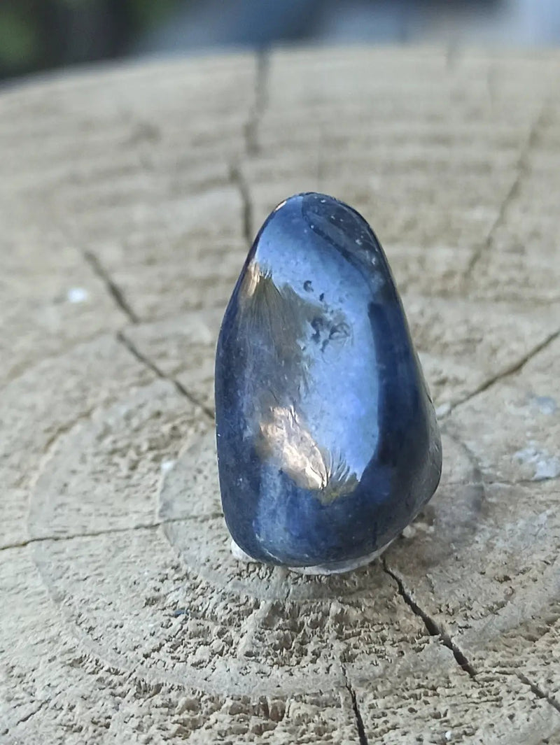 Load image into Gallery viewer, Dumortiérite du Brésil pierre roulée Grade A++++ Dumortiérite pierre roulée
