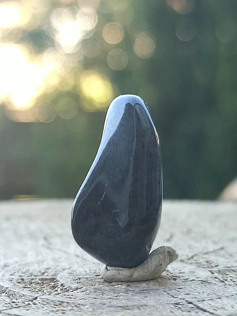 Load image into Gallery viewer, Dumortiérite du Brésil pierre roulée Grade A++++ Dumortiérite pierre roulée
