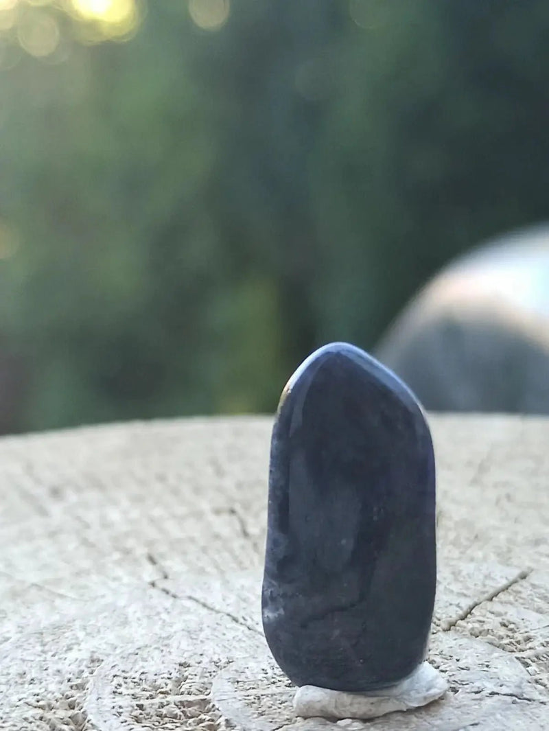 Load image into Gallery viewer, Dumortiérite du brésil pierre roulée Grade A++++ Dumortiérite pierre roulée
