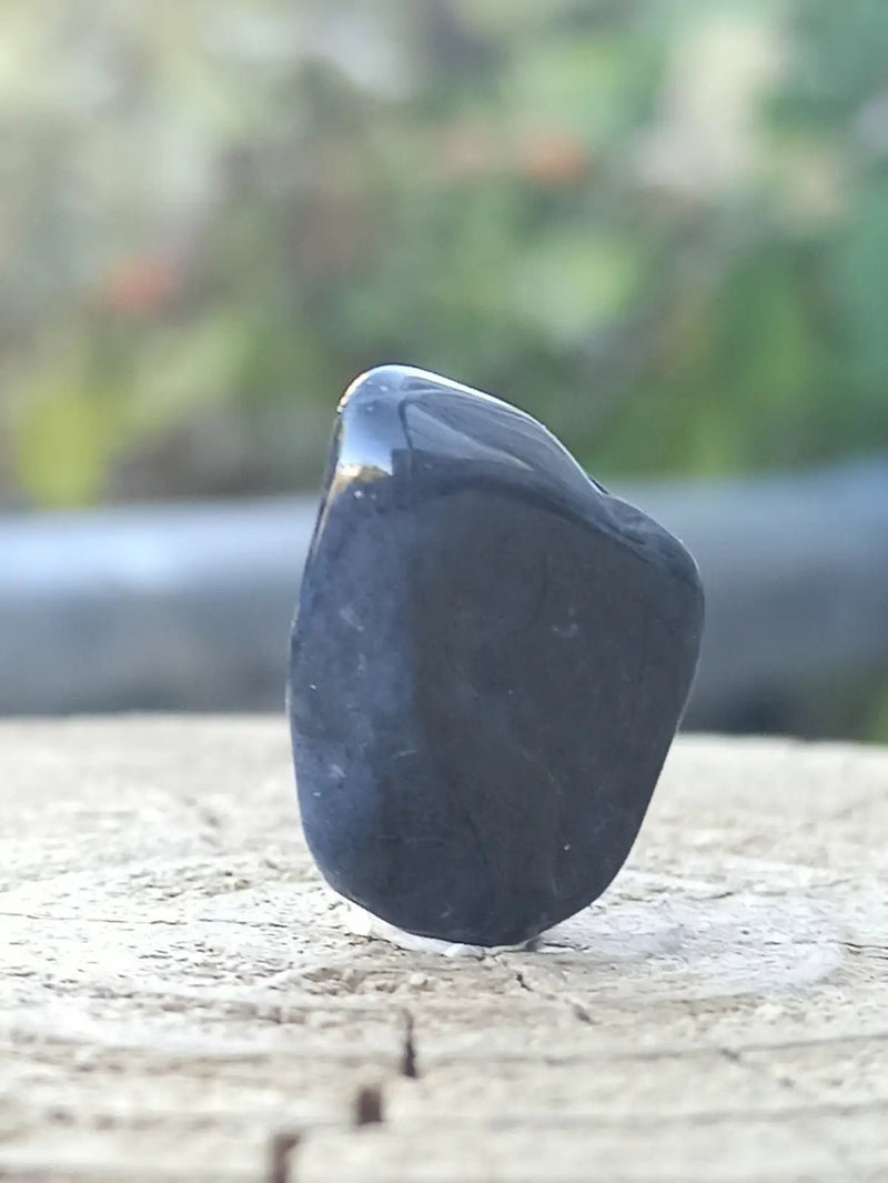 Load image into Gallery viewer, Dumortiérite du Brésil pierre roulée Grade A++++ Dumortiérite pierre roulée
