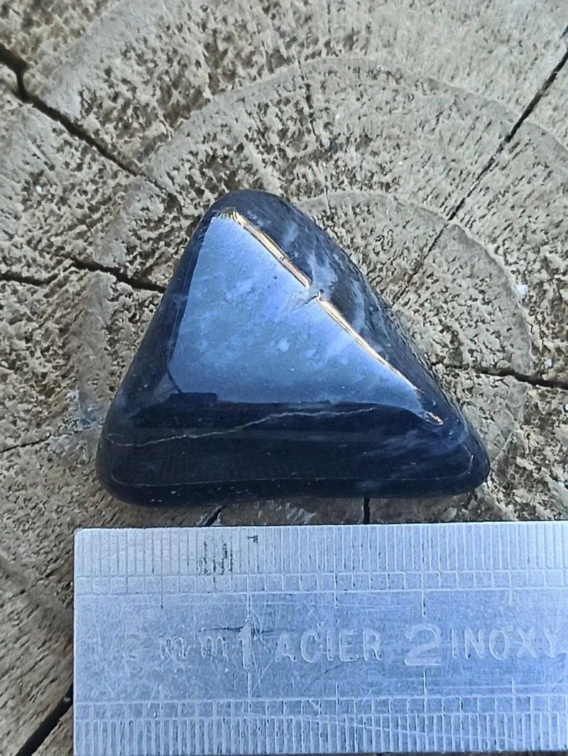 Load image into Gallery viewer, Dumortiérite du Brésil pierre roulée Grade A++++ Dumortiérite pierre roulée
