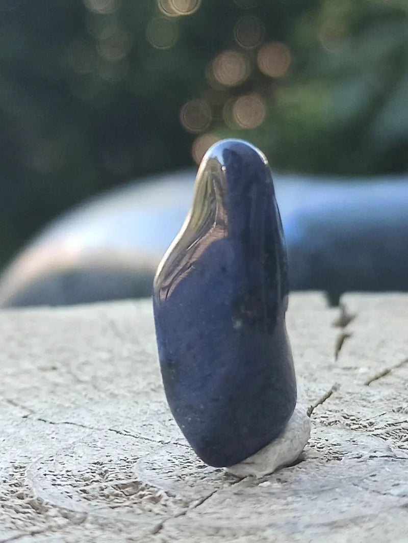 Load image into Gallery viewer, Dumortiérite du Brésil pierre roulée Grade A++++ Dumortiérite pierre roulée
