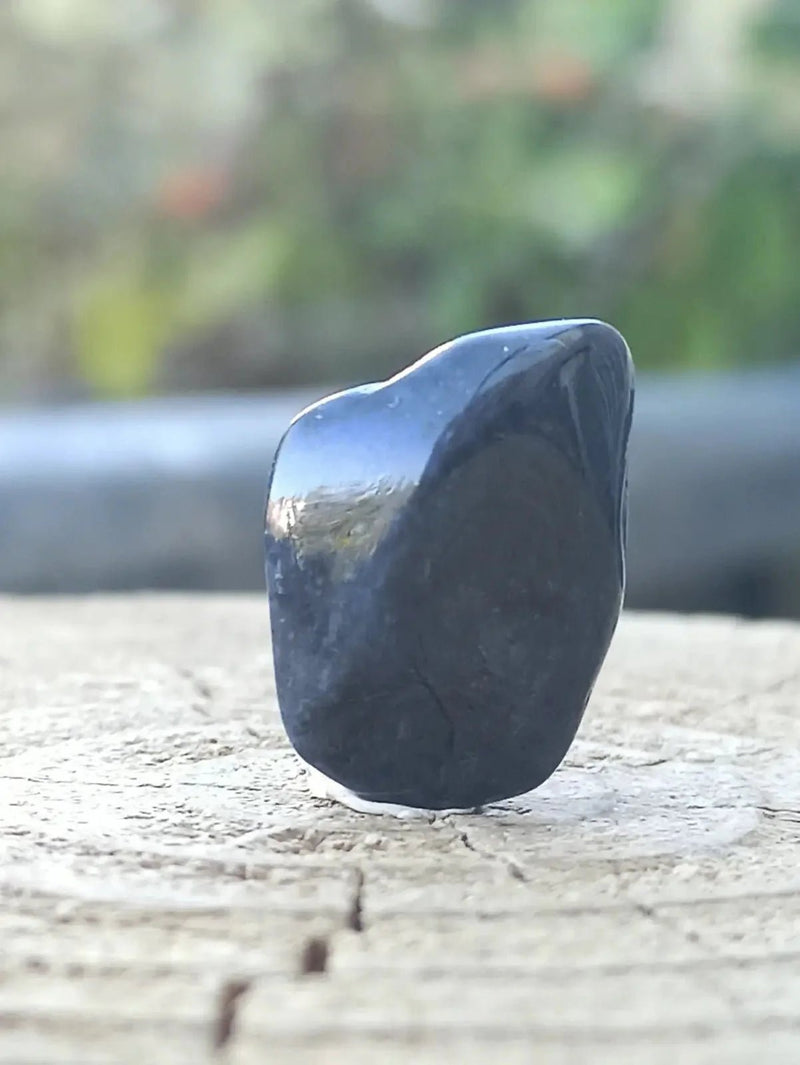 Load image into Gallery viewer, Dumortiérite du Brésil pierre roulée Grade A++++ Dumortiérite pierre roulée
