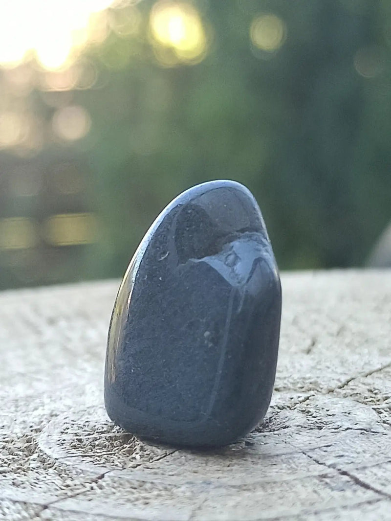 Load image into Gallery viewer, Dumortiérite du Brésil pierre roulée Grade A++++ Dumortiérite pierre roulée
