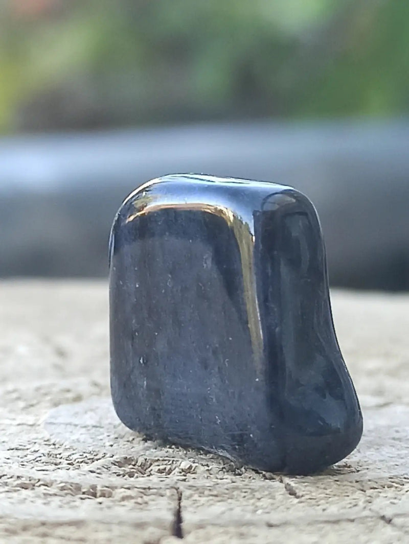 Load image into Gallery viewer, Dumortiérite du Brésil pierre roulée Grade A++++ Dumortiérite pierre roulée
