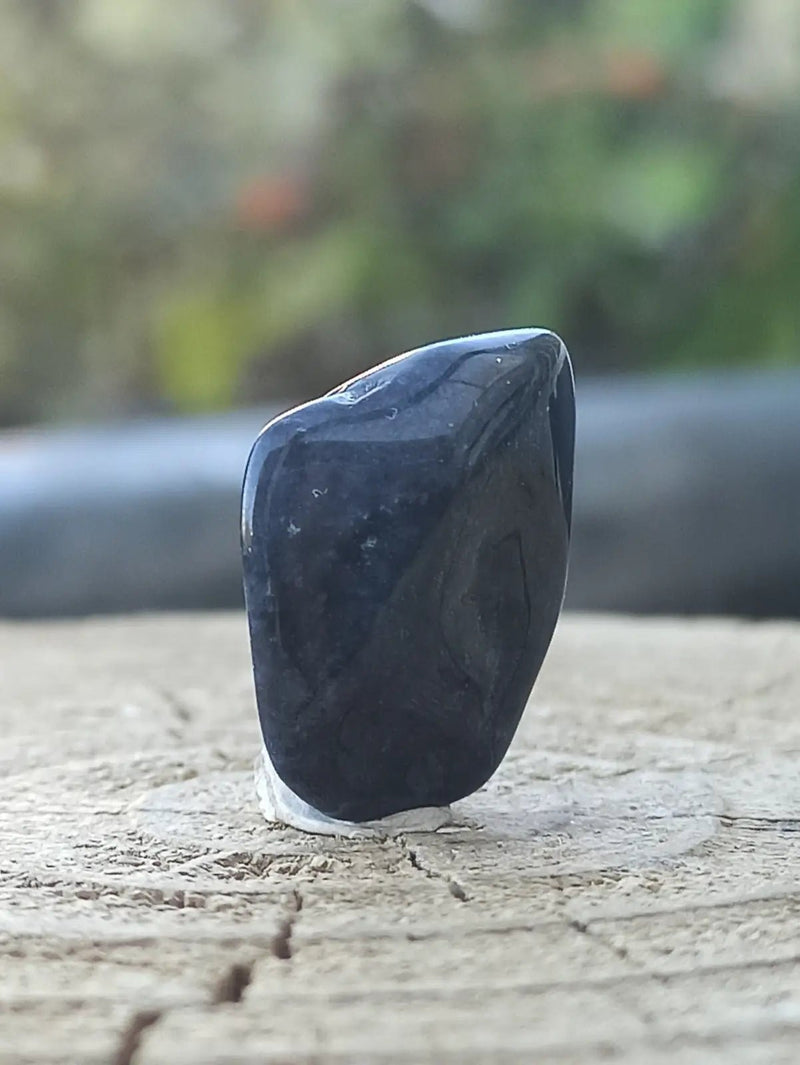 Load image into Gallery viewer, Dumortiérite du Brésil pierre roulée Grade A++++ Dumortiérite pierre roulée
