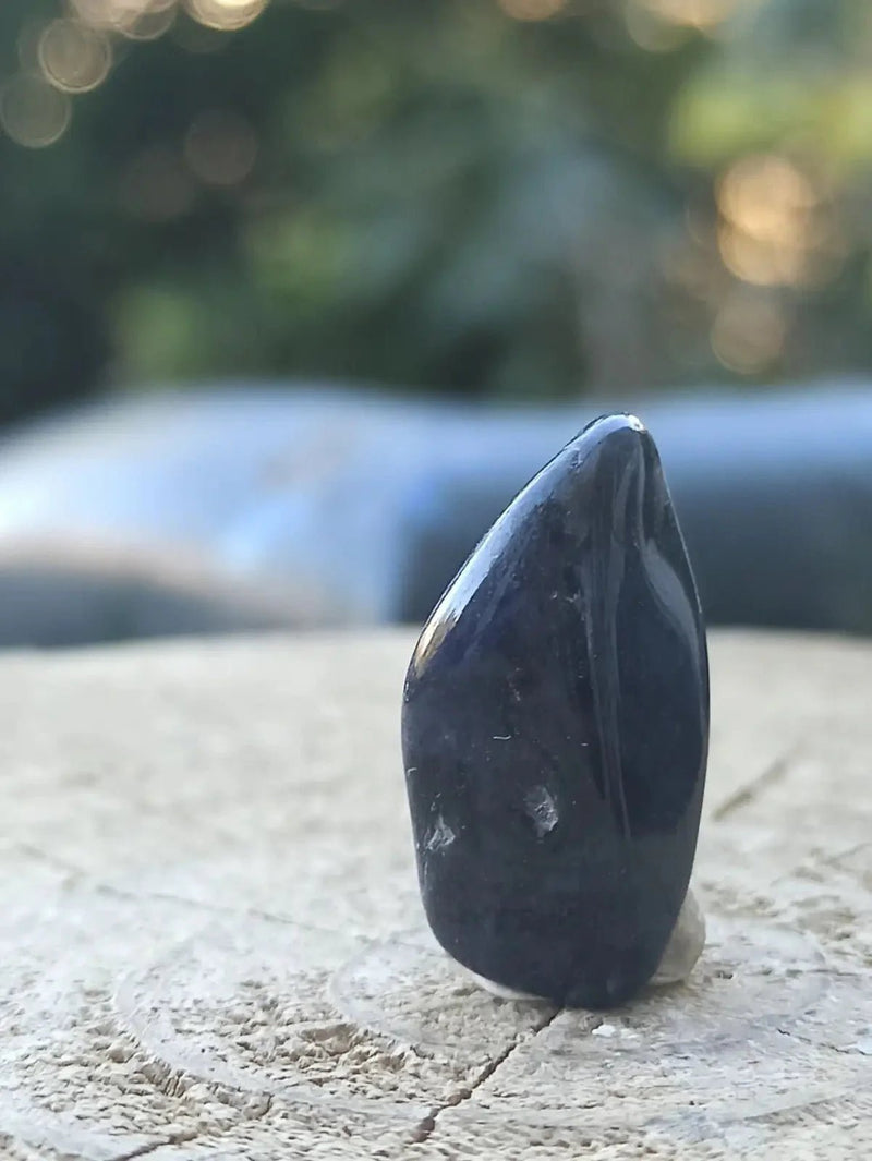 Load image into Gallery viewer, Dumortiérite du Brésil pierre roulée Grade A++++ Dumortiérite pierre roulée
