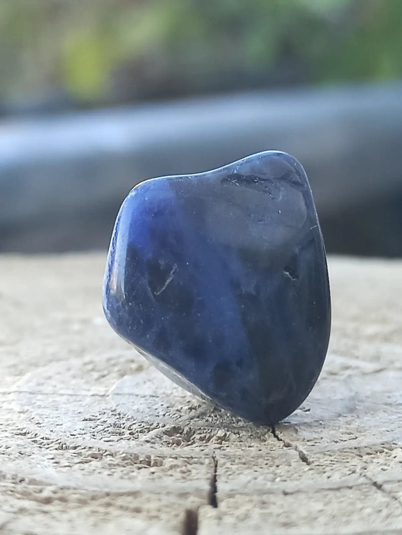 Load image into Gallery viewer, Dumortiérite du Brésil pierre roulée Grade A++++ Dumortiérite pierre roulée
