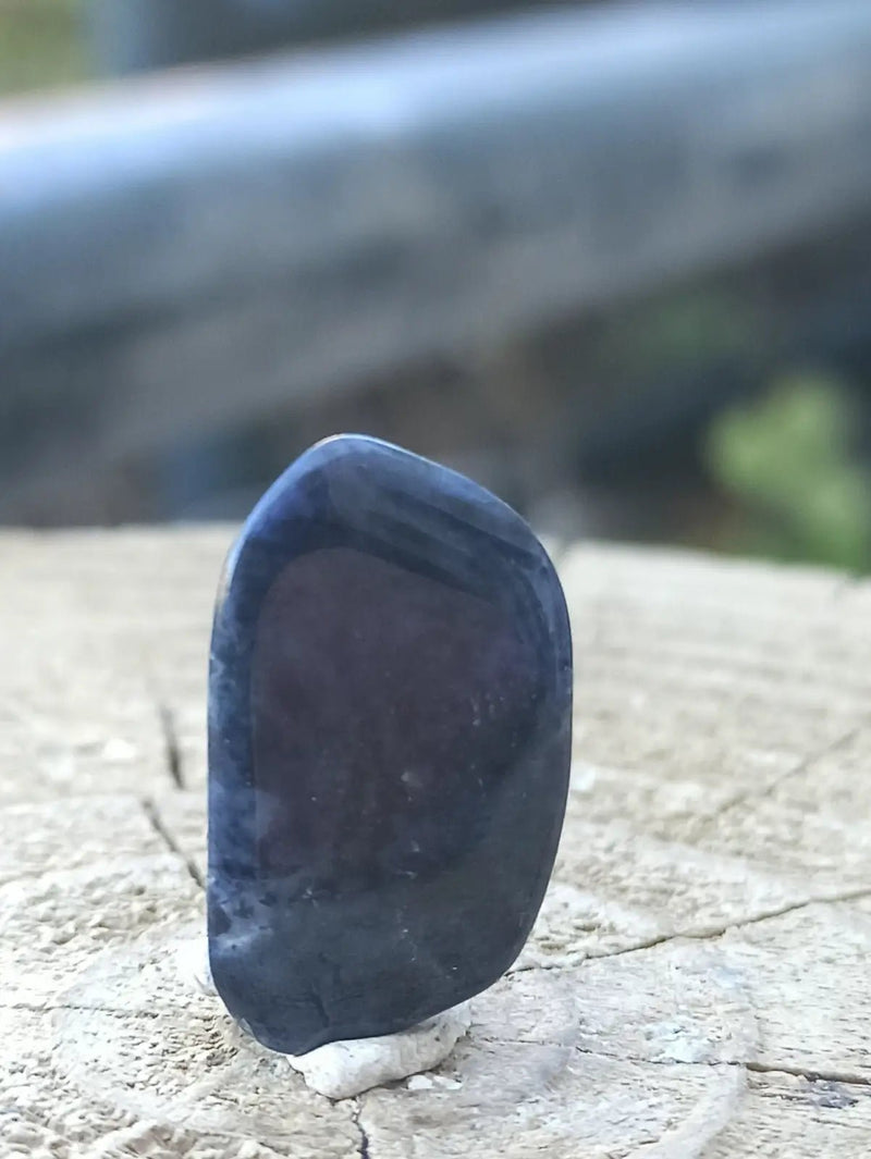 Load image into Gallery viewer, Dumortiérite du brésil pierre roulée Grade A++++ Dumortiérite pierre roulée
