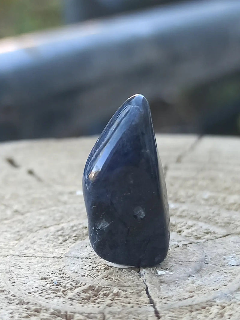 Load image into Gallery viewer, Dumortiérite du Brésil pierre roulée Grade A++++ Dumortiérite pierre roulée
