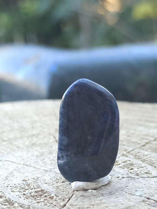 Dumortiérite du brésil pierre roulée Grade A++++ Dumortiérite pierre roulée Dans la besace du p'tit Poucet   