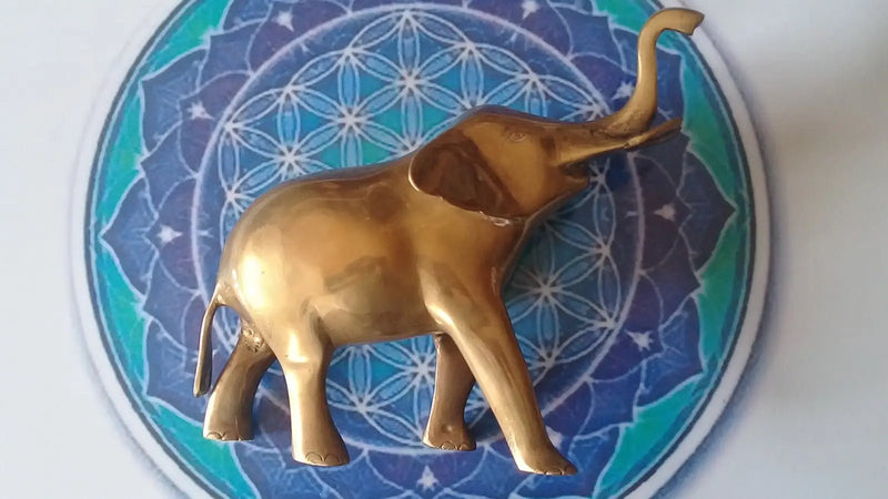 Chargez l'image dans la visionneuse de la galerie, Éléphant en bronze Éléphant en bronze
