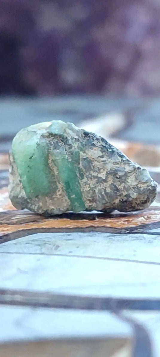 Emeraude de Colombie pierre brute Grade A++++ Emeraude pierre brute