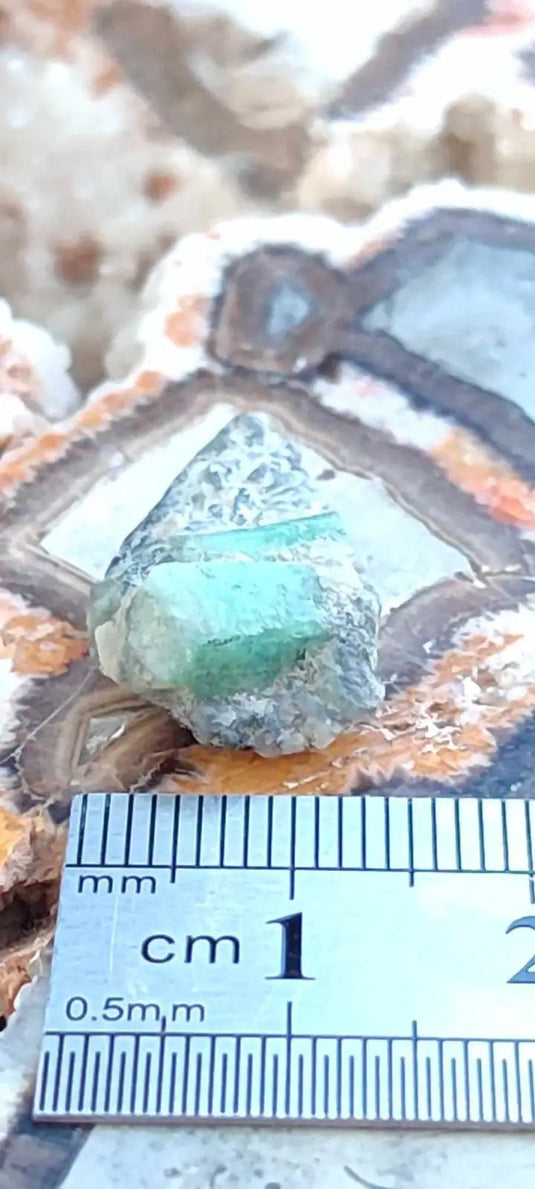 Emeraude de Colombie pierre brute Grade A++++ Emeraude pierre brute