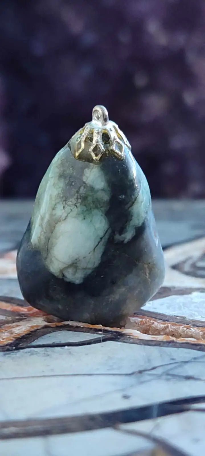 Load image into Gallery viewer, Emeraude de Zambie pendentif Grade A++++ (fourni avec cordon) Emeraude pendentif
