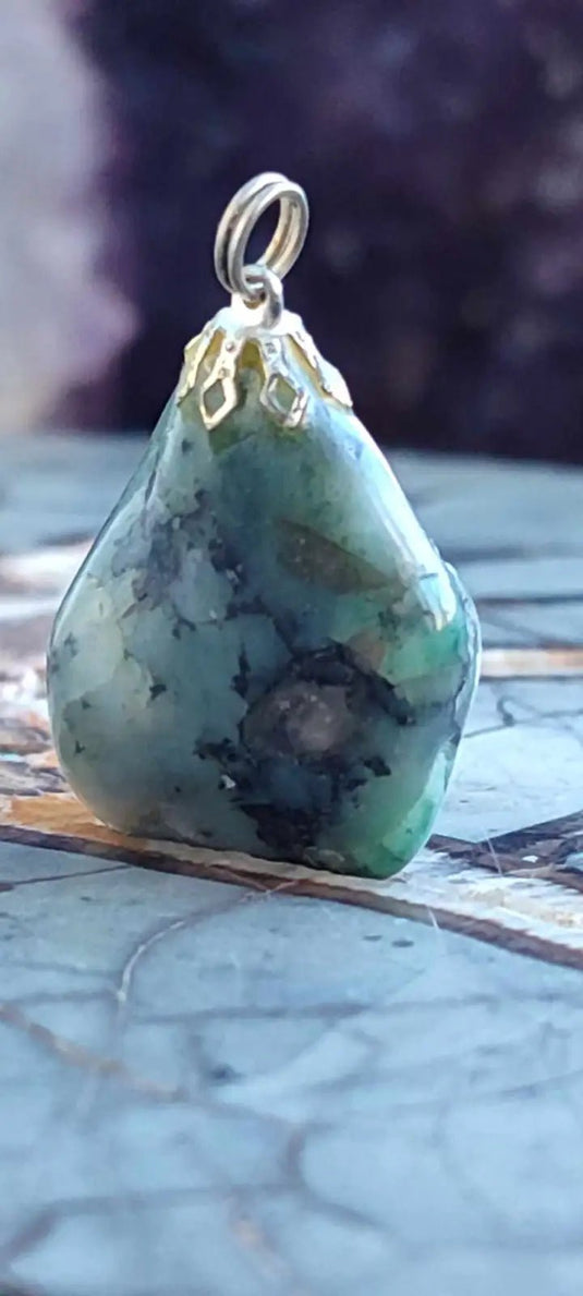 Emeraude de Zambie pendentif Grade A++++ (fourni avec cordon) Emeraude pendentif