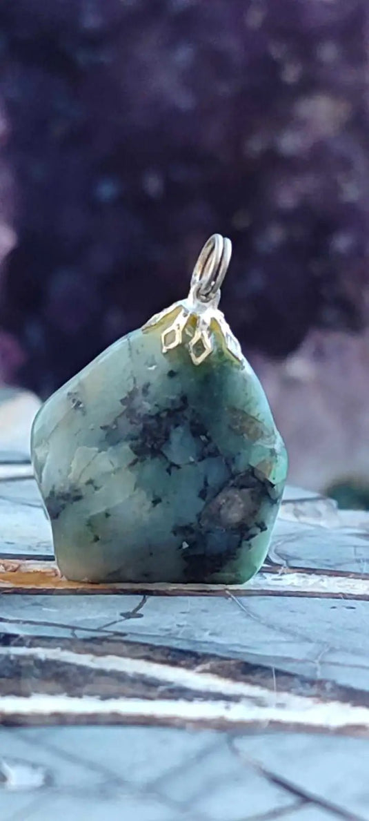 Emeraude de Zambie pendentif Grade A++++ (fourni avec cordon) Emeraude pendentif