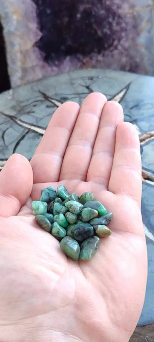 Emeraude de Zambie pierre roulée Grade A++++ (lot) Emeraude pierre roulée