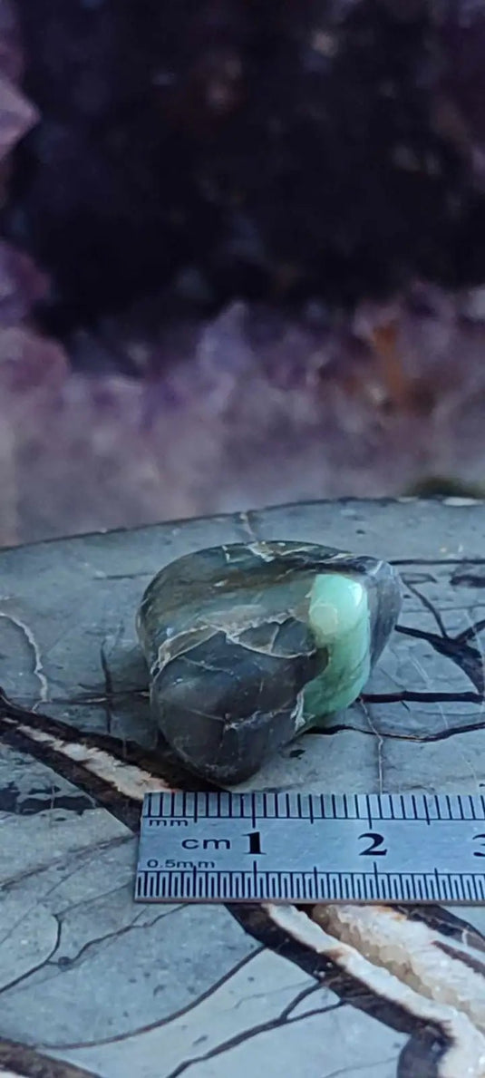 Emeraude de zambie pierre roulée Grade A++++ Emeraude pierre roulée