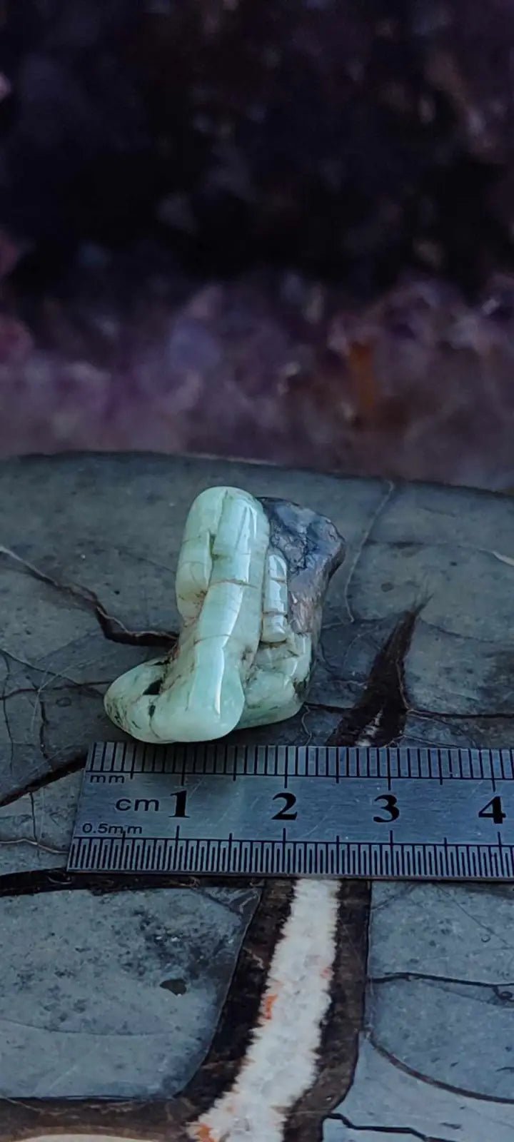 Chargez l&#39;image dans la visionneuse de la galerie, Emeraude de Zambie pierre roulée Grade A++++ Emeraude pierre roulée
