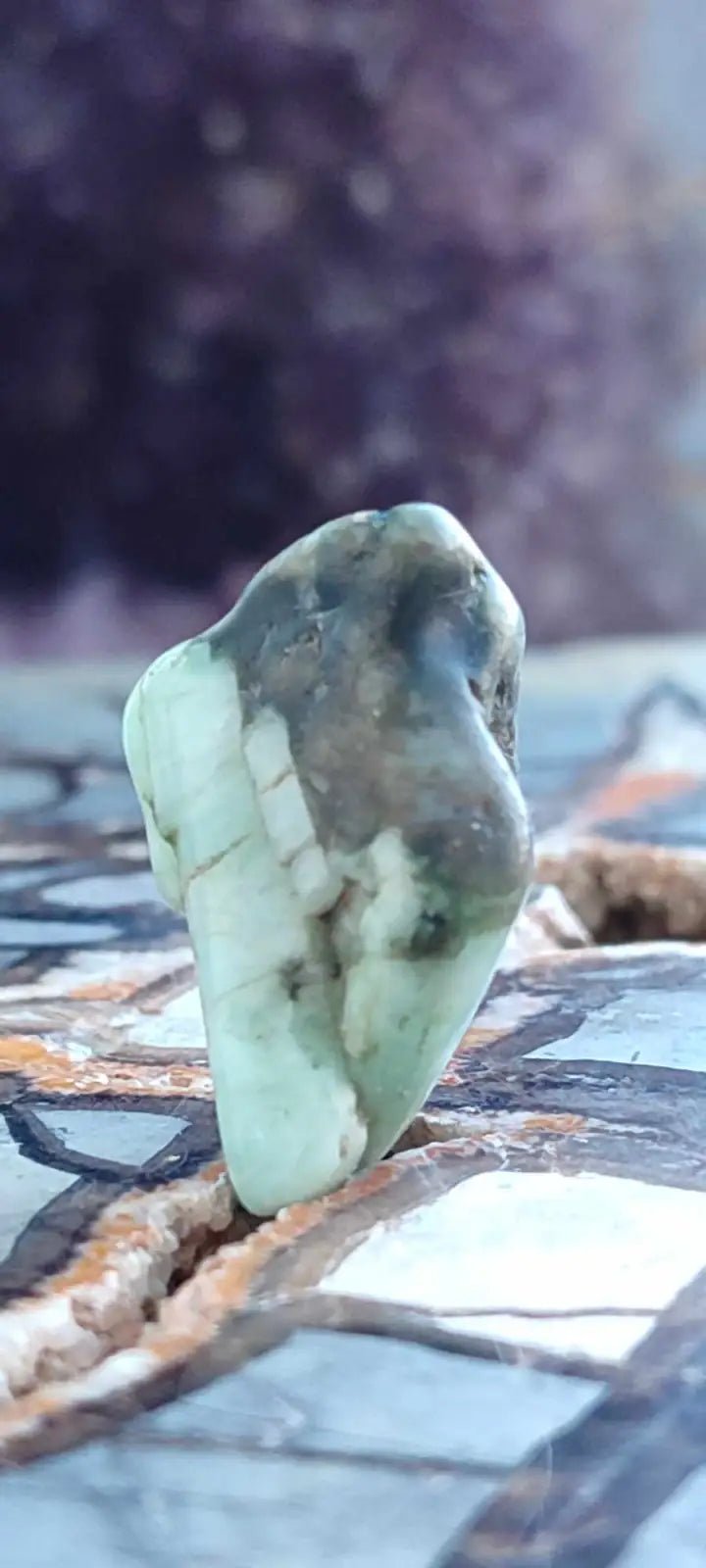 Chargez l&#39;image dans la visionneuse de la galerie, Emeraude de Zambie pierre roulée Grade A++++ Emeraude pierre roulée
