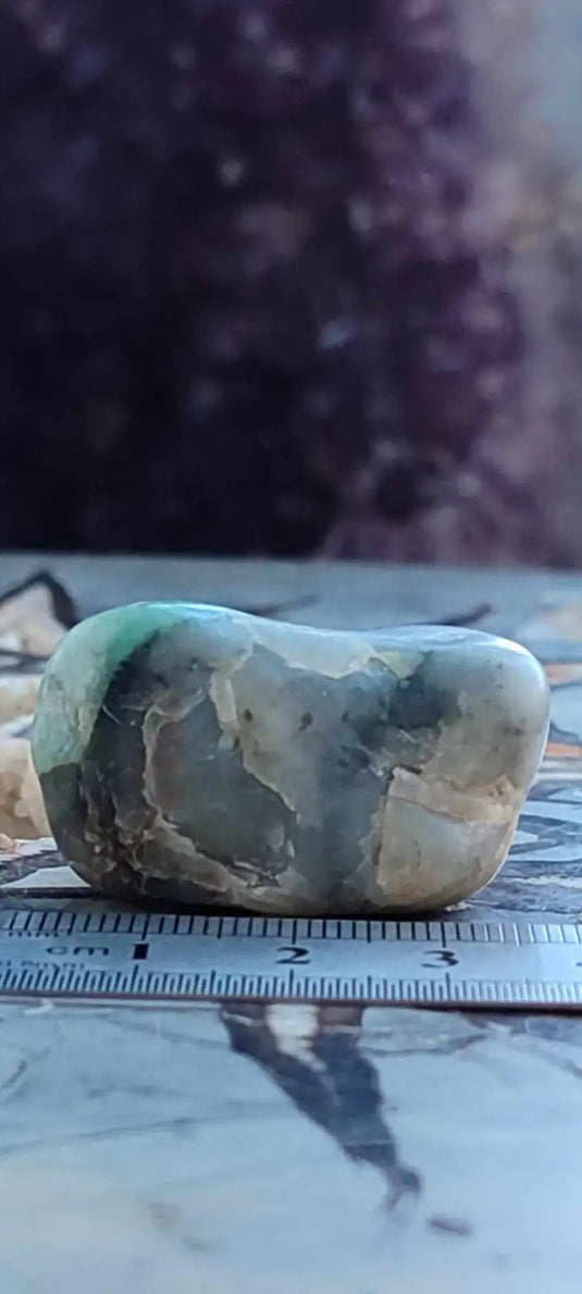 Emeraude de Zambie pierre roulée Grade A++++ Emeraude pierre roulée