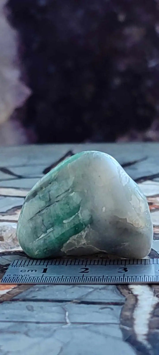 Emeraude de Zambie pierre roulée Grade A++++ Emeraude pierre roulée