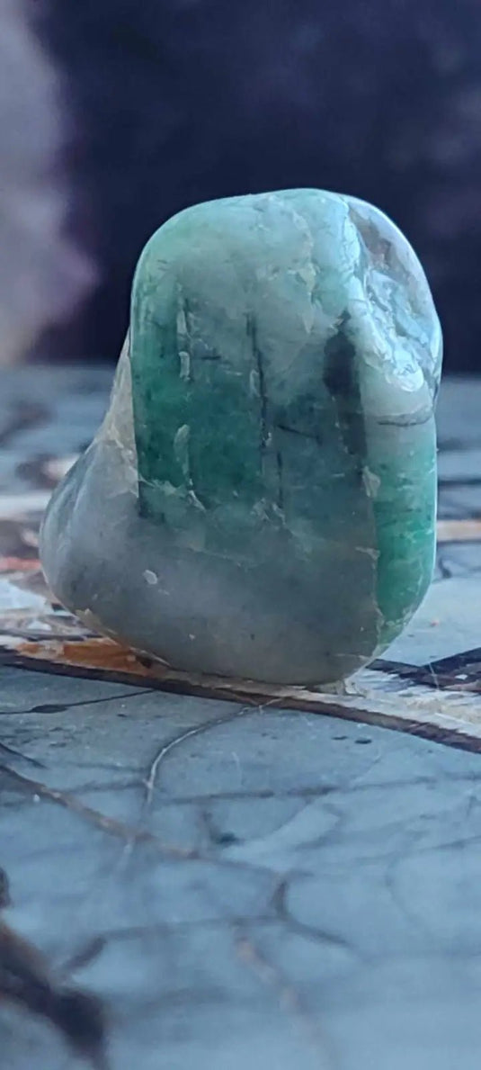 Emeraude de Zambie pierre roulée Grade A++++ Emeraude pierre roulée