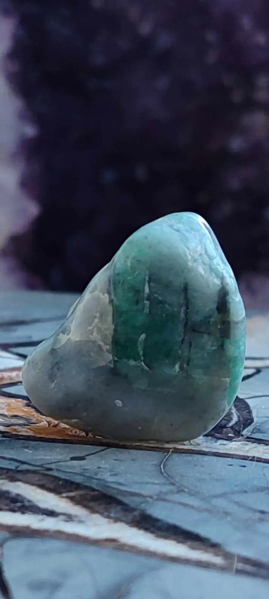 Emeraude de Zambie pierre roulée Grade A++++ Emeraude pierre roulée