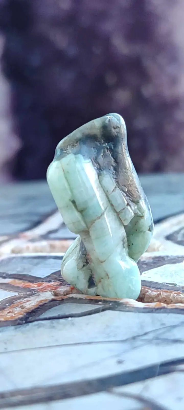 Chargez l&#39;image dans la visionneuse de la galerie, Emeraude de Zambie pierre roulée Grade A++++ Emeraude pierre roulée
