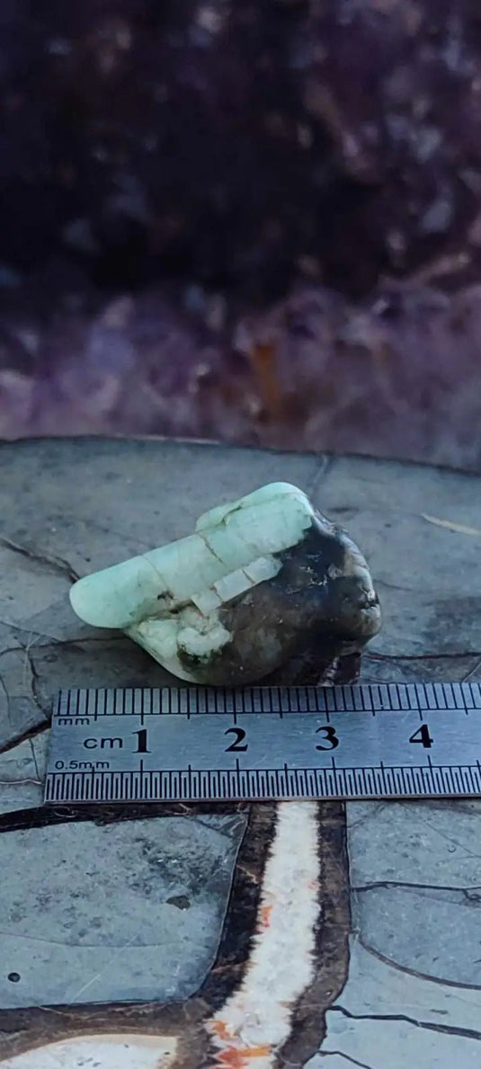 Emeraude de Zambie pierre roulée Grade A++++ Emeraude pierre roulée