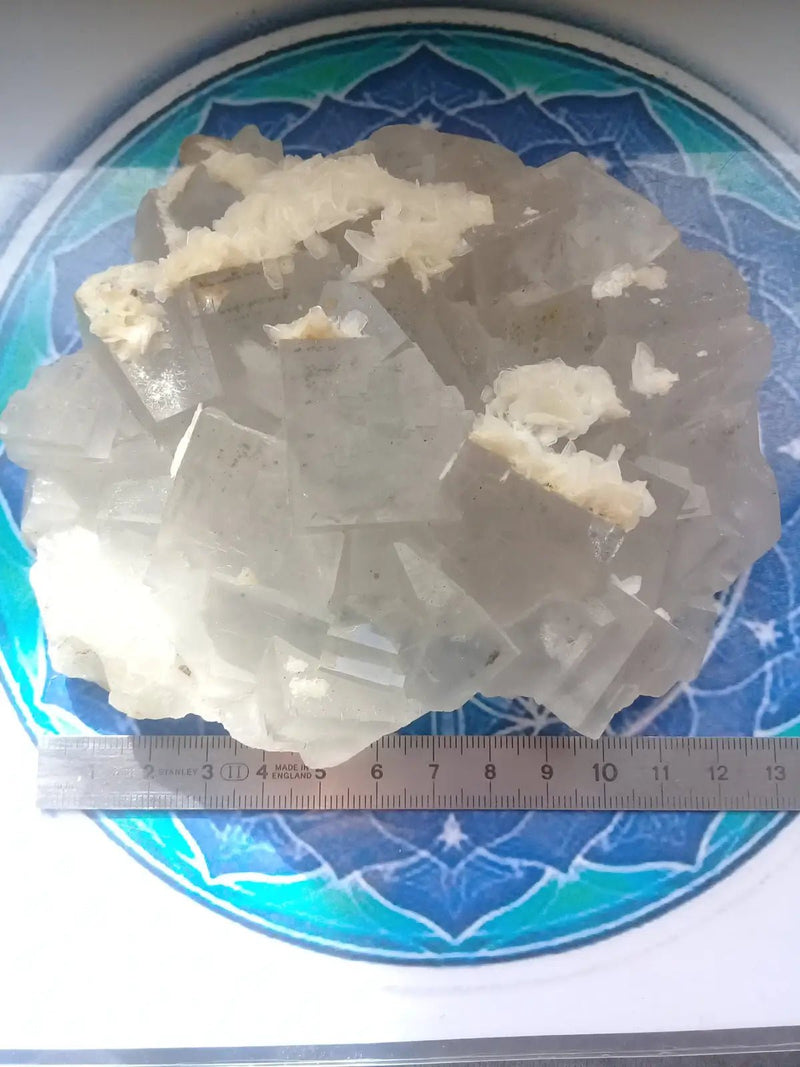 Load image into Gallery viewer, Fluorite claire brute Grade A ++++ pièce de Collection Fluorite claire brute
