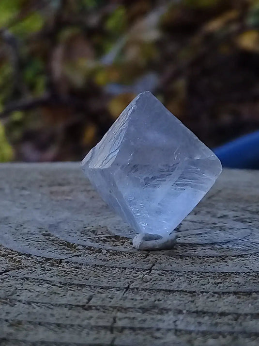 Fluorite claire octaédrique de France pierre brute Grade A++++ Fluorite octaédrique claire de France pierre brute