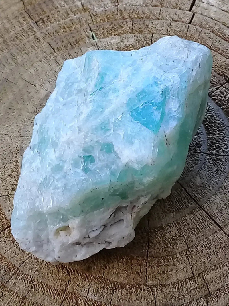 Chargez l'image dans la visionneuse de la galerie, Fluorite verte de France pierre brute Grade A++++ Fluorite verte de France pierre brute
