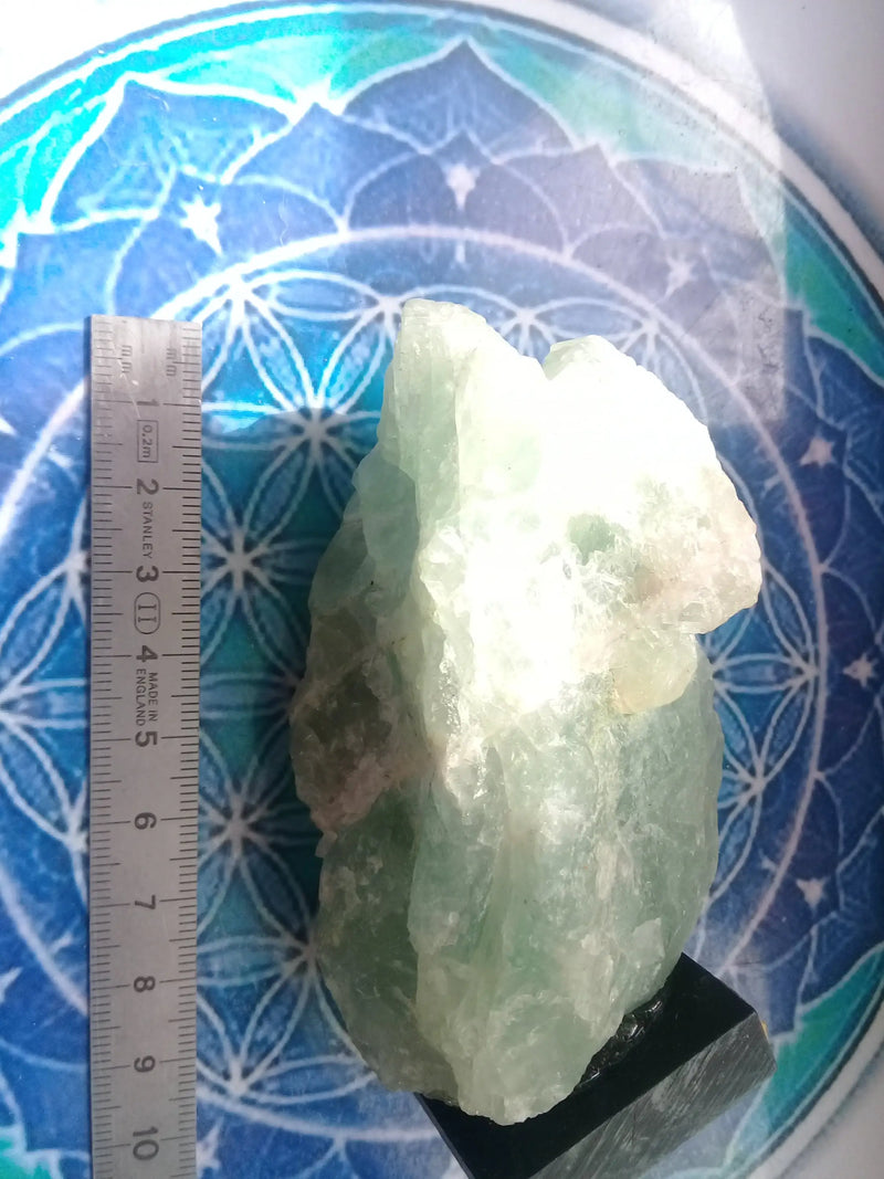 Load image into Gallery viewer, Fluorite verte de France pierre brute Grade A++++ Fluorite verte de France pierre brute Dans la besace du p&#39;tit Poucet   
