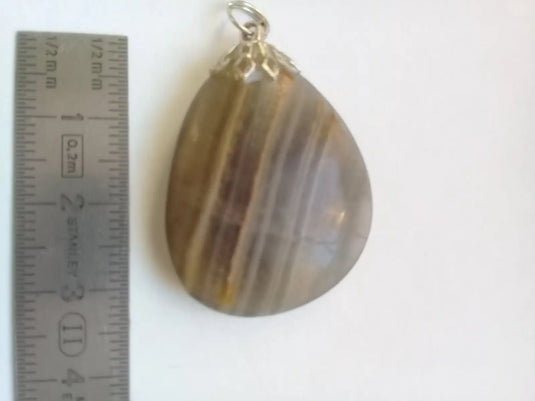 Fluorite verte et claire de France pendentif Grade A++++ Fourni avec cordon Fluorite verte et claire de France pendentif