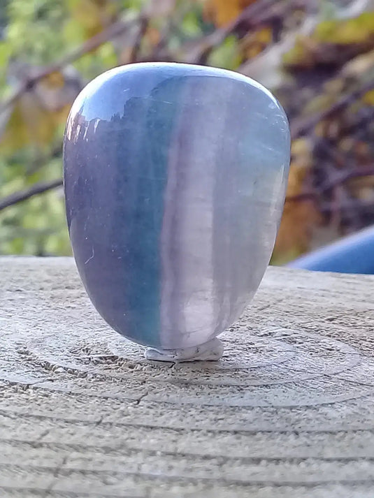 Fluorite violette et verte de France pierre roulée Grade A++++ Fluorite violette verte et claire de France pierre roulée