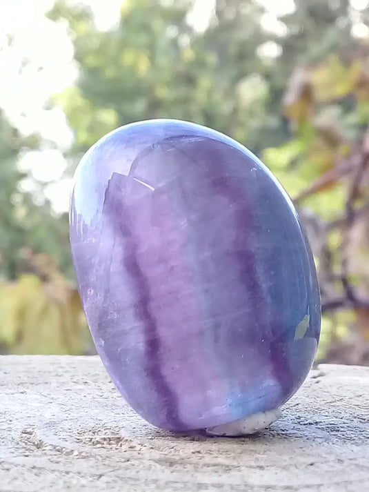 Fluorite violette et verte de France pierre roulée Grade A++++ Fluorite de France pierre roulée