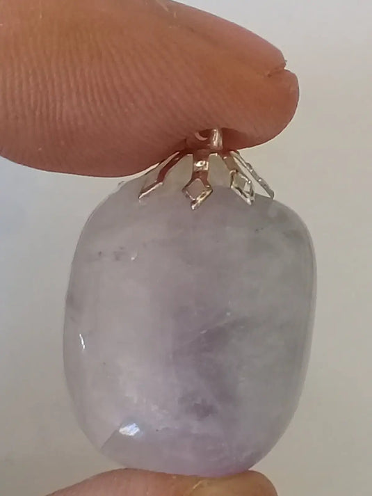 Fluorite violette verte et claire de France pendentif Grade A++++ Fourni avec cordon Fluorite violette verte et claire de France pendentif