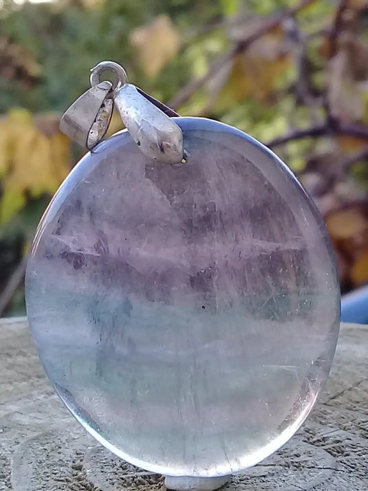 Fluorite violette verte et claire de France pendentif Grade A++++ Fourni avec cordon Fluorite violette verte et claire de France pendentif