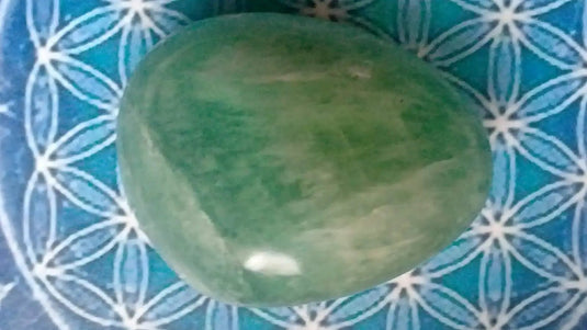 Galet Fluorite verte Grade A ++++ Galet Fluorite verte